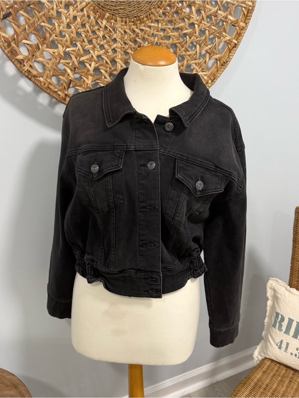Women's Black Cropped Denim Jacket